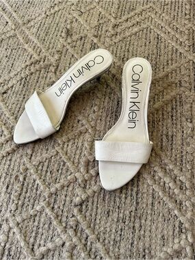 Calvin Klein White Leather Slide Kitten Heel Mule Sandals